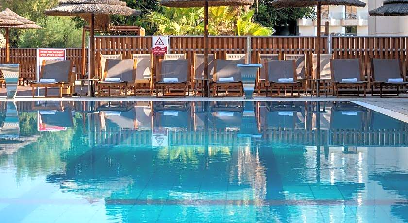 Oasis Spa Club Dead Sea Hotel - 16 years Plus