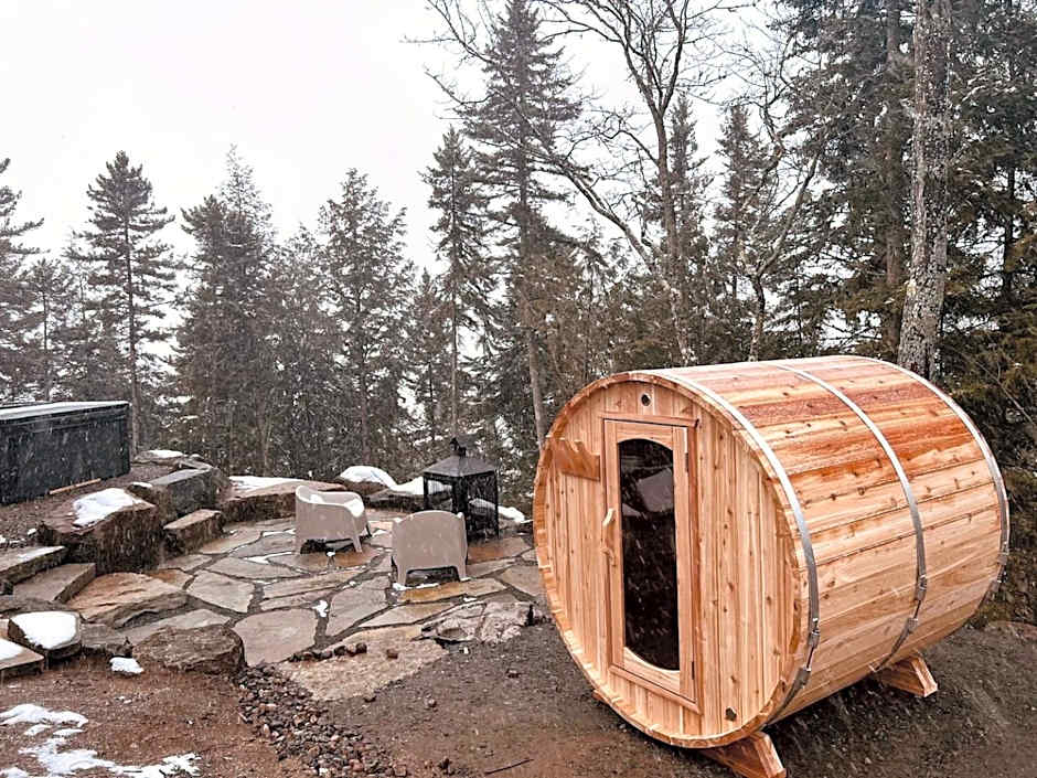 Chalet Xo Tremblant - 5brs, Private Baths, Spa, Sauna & Rooftop