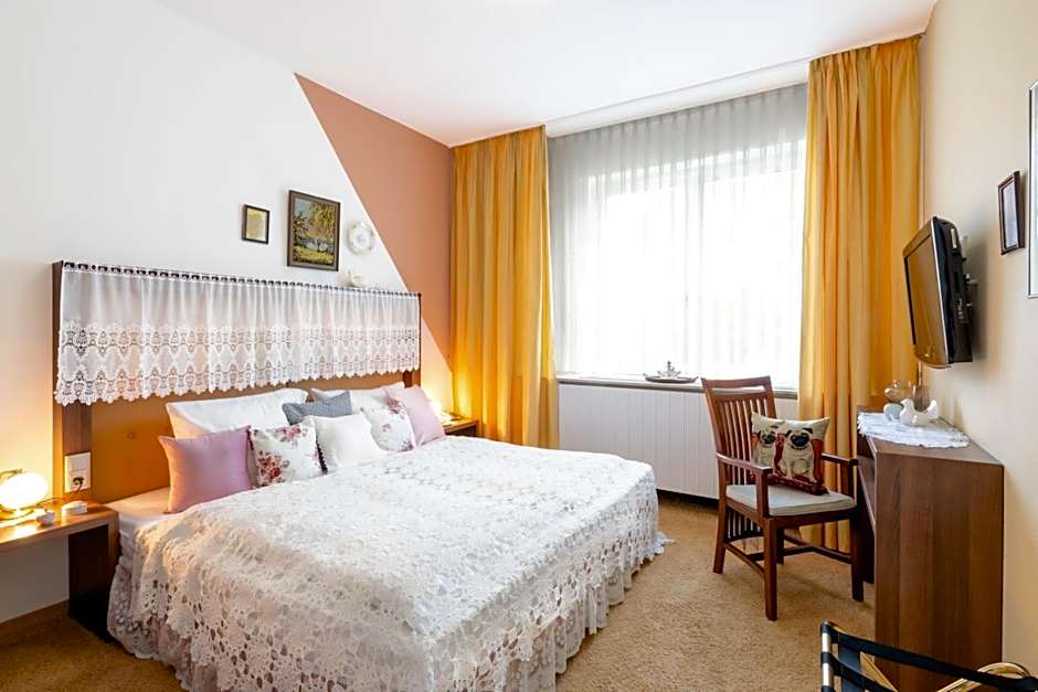 Tante ALMA's Mannheimer Hotel