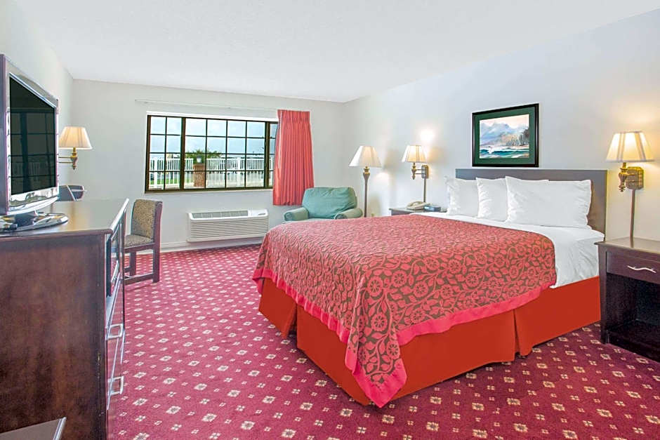 Days Inn by Wyndham Lake Village