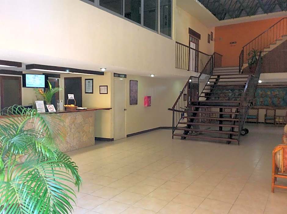 Plaza Palenque Hotel & Convention Center