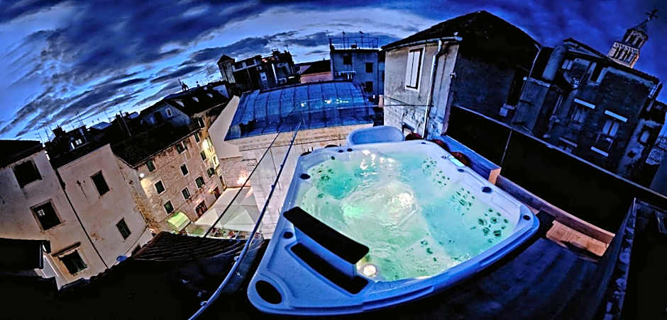 Jupiter Luxury Hotel