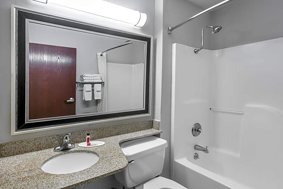 Microtel Inn & Suites by Wyndham Scott Lafayette