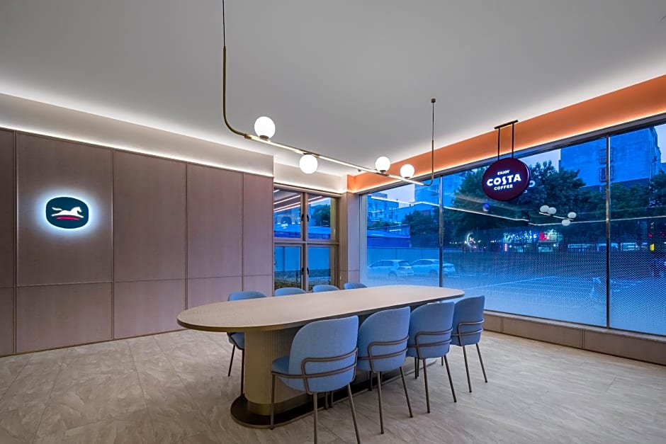 Hanting Hotel Puyang Stadium Lishan Road