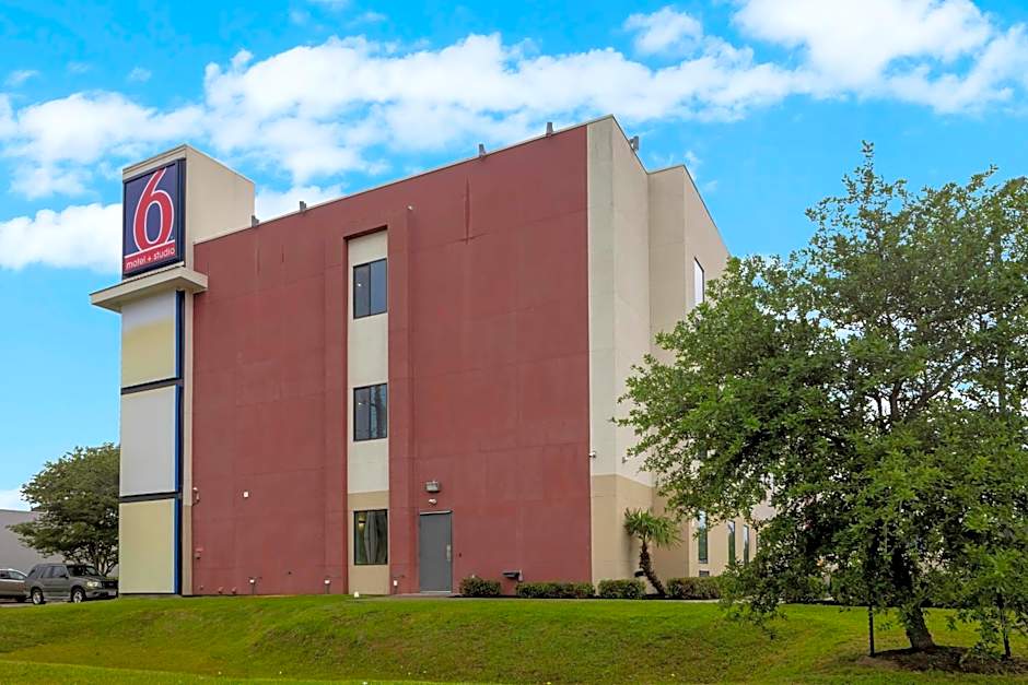 Motel 6-Texas City, TX - I-45 South