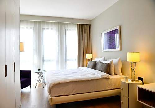 G Tower Furnished Apartment Rentals