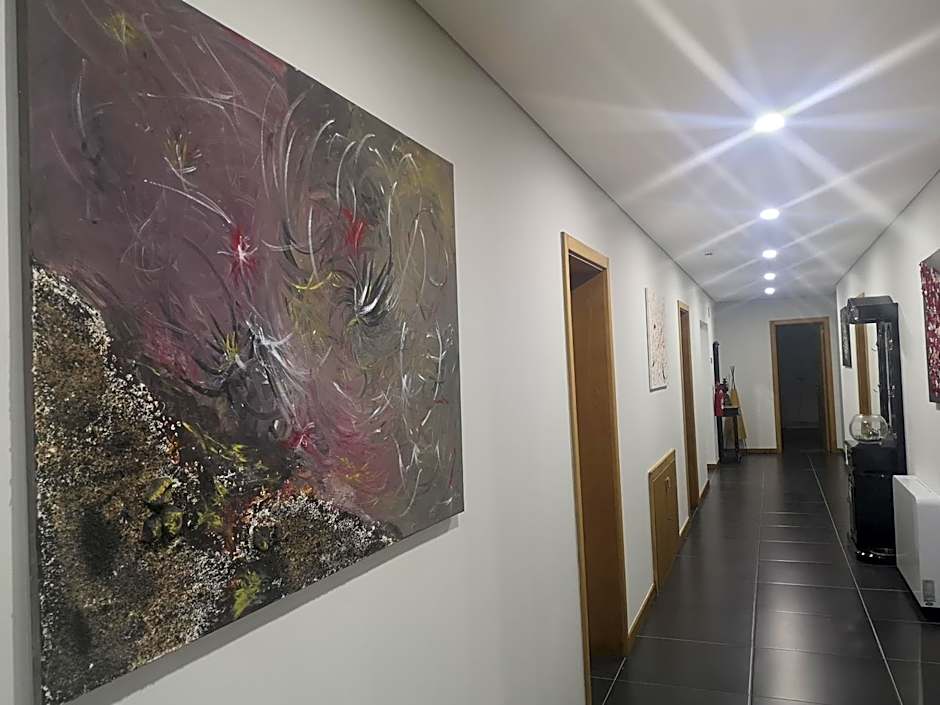 Leonchic - Guest House com Piscina de Água Salgada