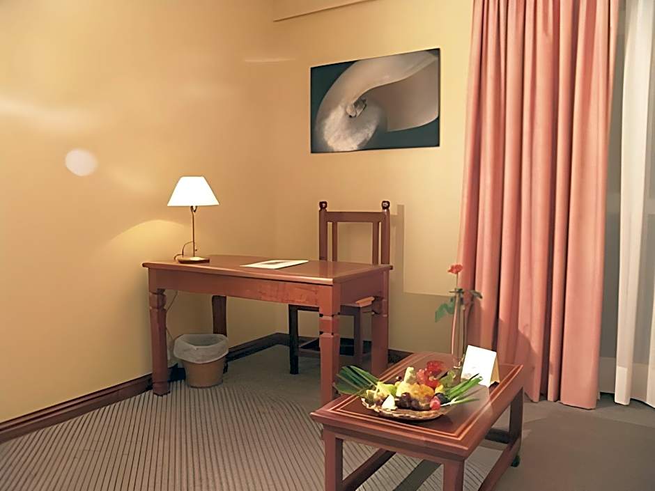 The Gold Crest Hotel