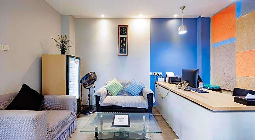 RedDoorz Plus near Radio Dalam 3