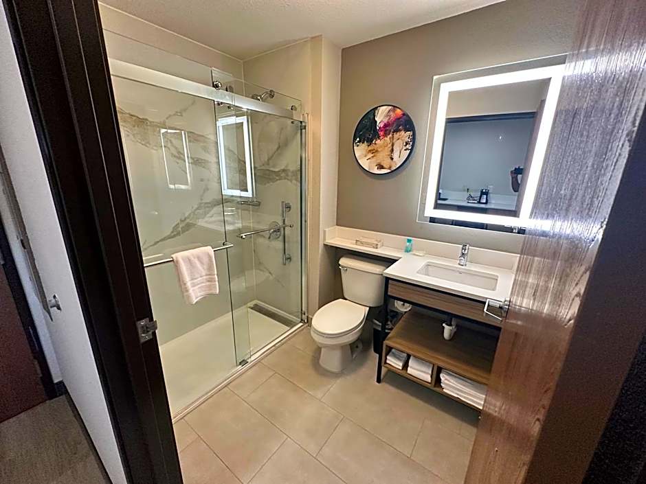 Midtown Suites - Greenville