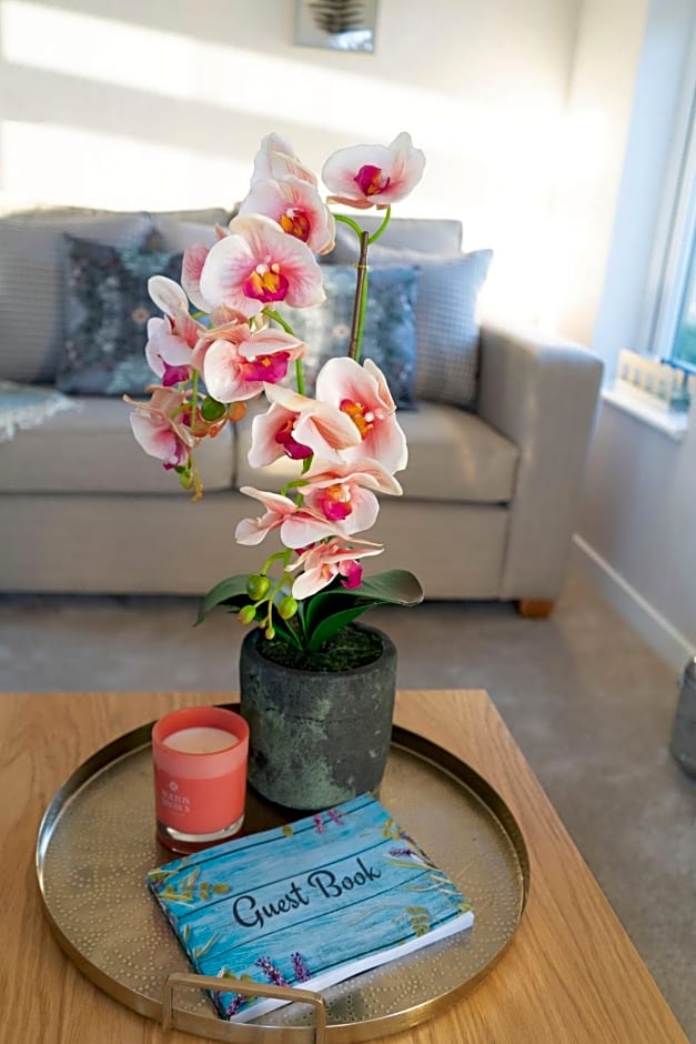 Hollicarrs - Bluebell Lodge