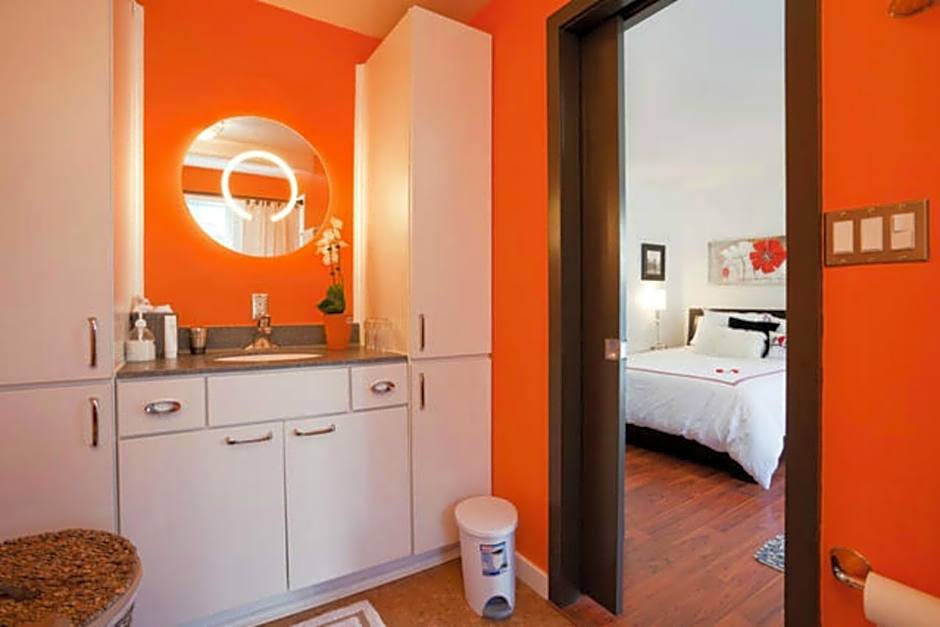 A Float Home B&B in Fisherman’s Wharf