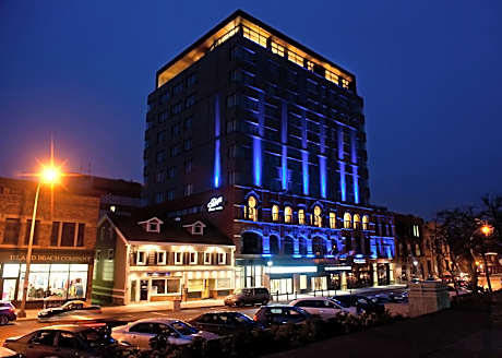 The Holman Grand Hotel