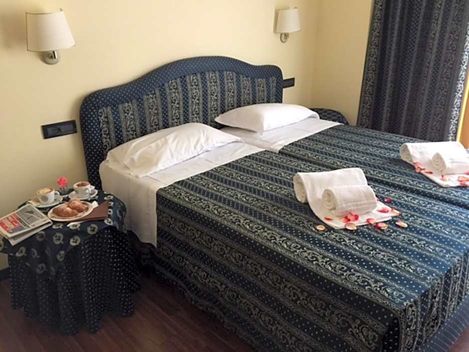 Yachting Hotel Mistral