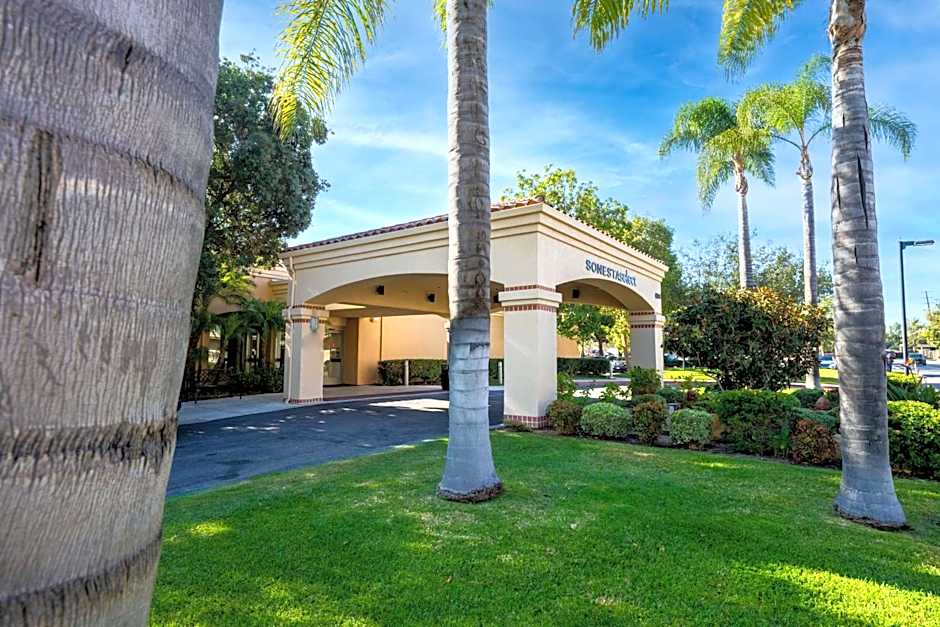 Sonesta Select Camarillo