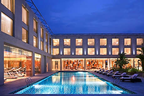 Courtyard by Marriott Kochi Airport