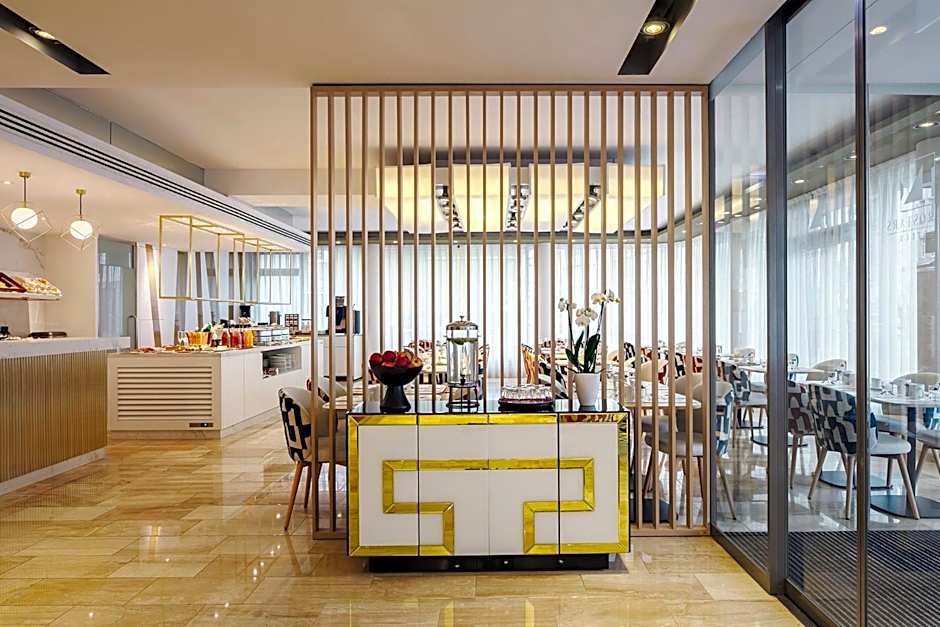 Eurostars Embassy