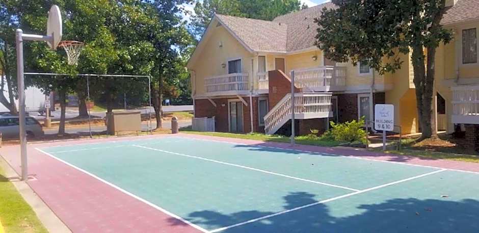 SureStay Studio by Best Western Charlotte Executive Park