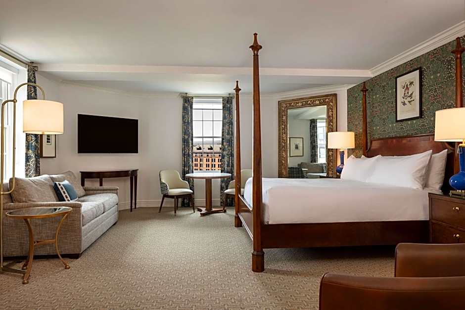 Hotel Roanoke - Conference Center Curio Collection by Hilton