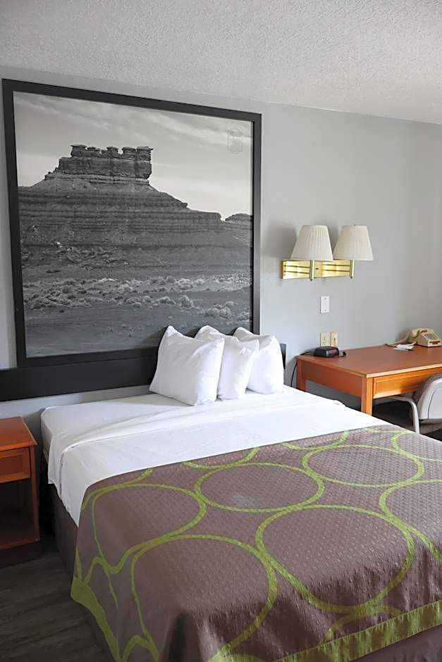 Super 8 by Wyndham Price