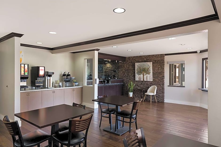 Quality Inn Elk Grove/Sacramento – Sacramento, CA