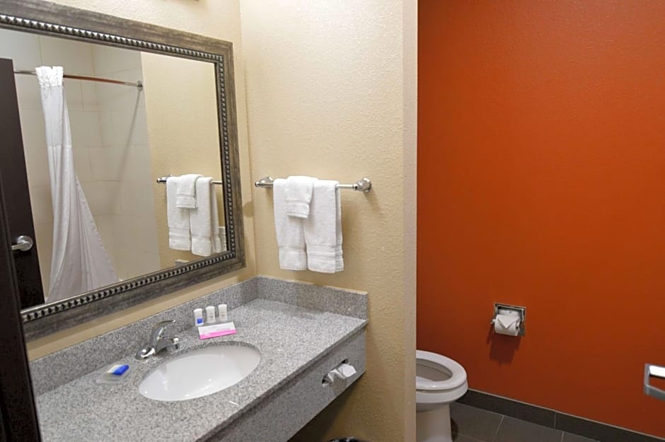 Best Western Plus Longhorn Inn & Suites