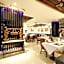 Hemingways Silk Hotel