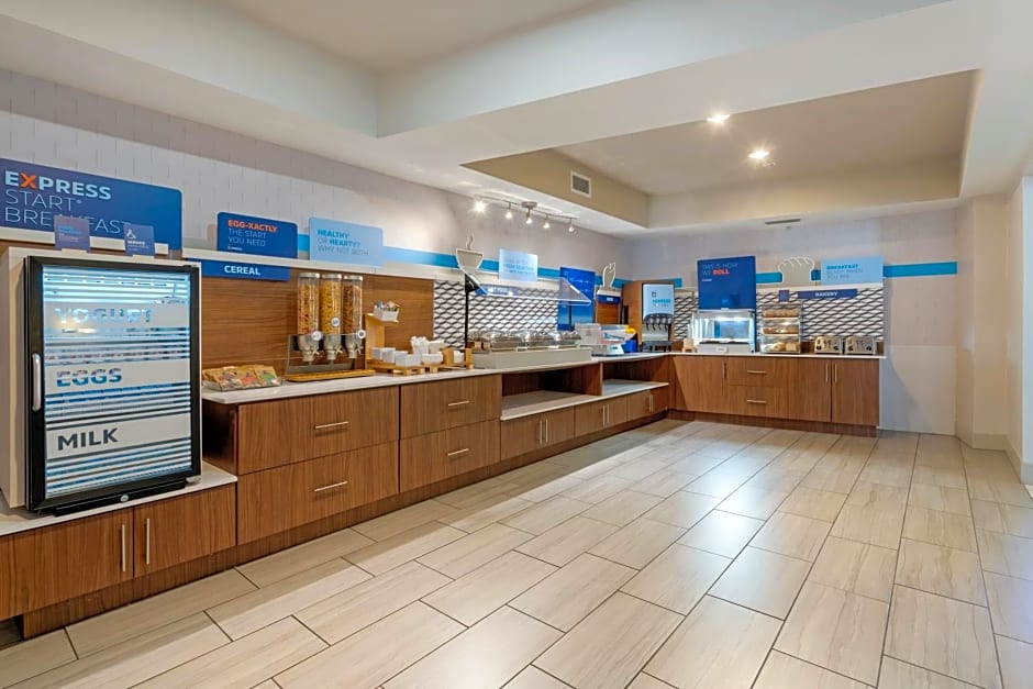 Holiday Inn Express Hotel & Suites - The Villages