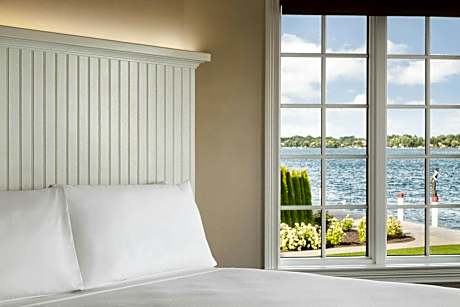 Villa, 2 Bedroom Cottage, Bedroom 1: 1 King, Bedroom 2: 1 Queen, River view, Balcony