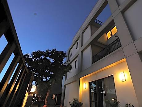 Lagerstoemia Spec Iosa Bed and Breakfast