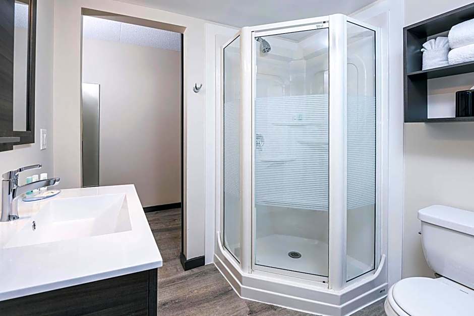 Quality Inn & Conference Centre Kingston Central