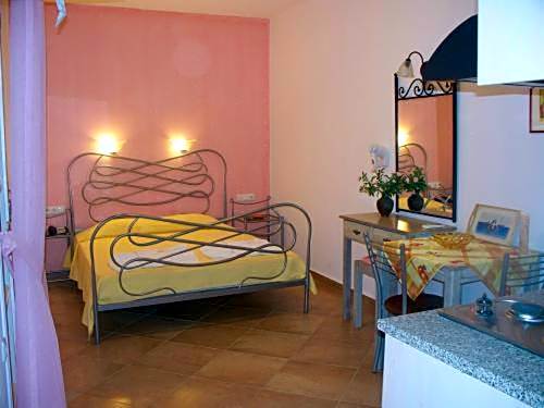 Annita's Village Hotel