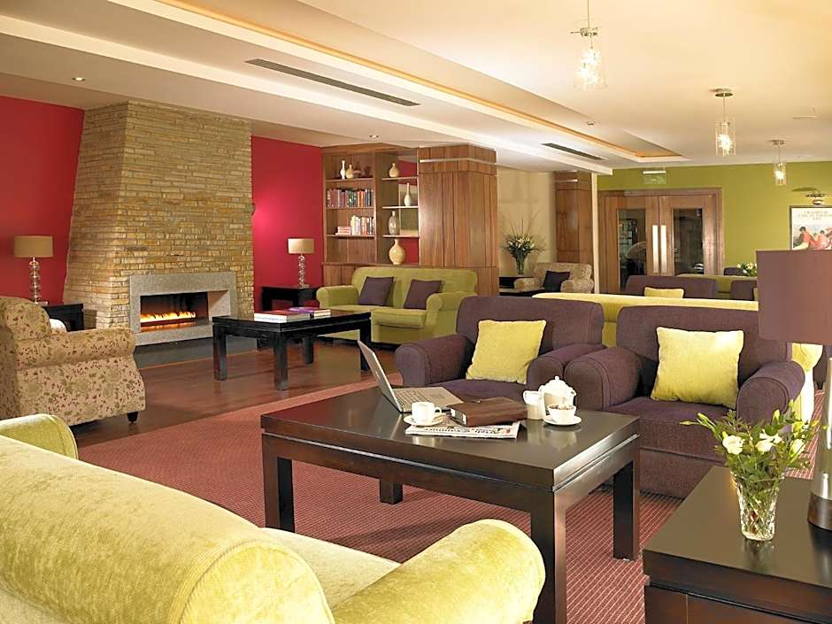 Horse & Jockey Hotel