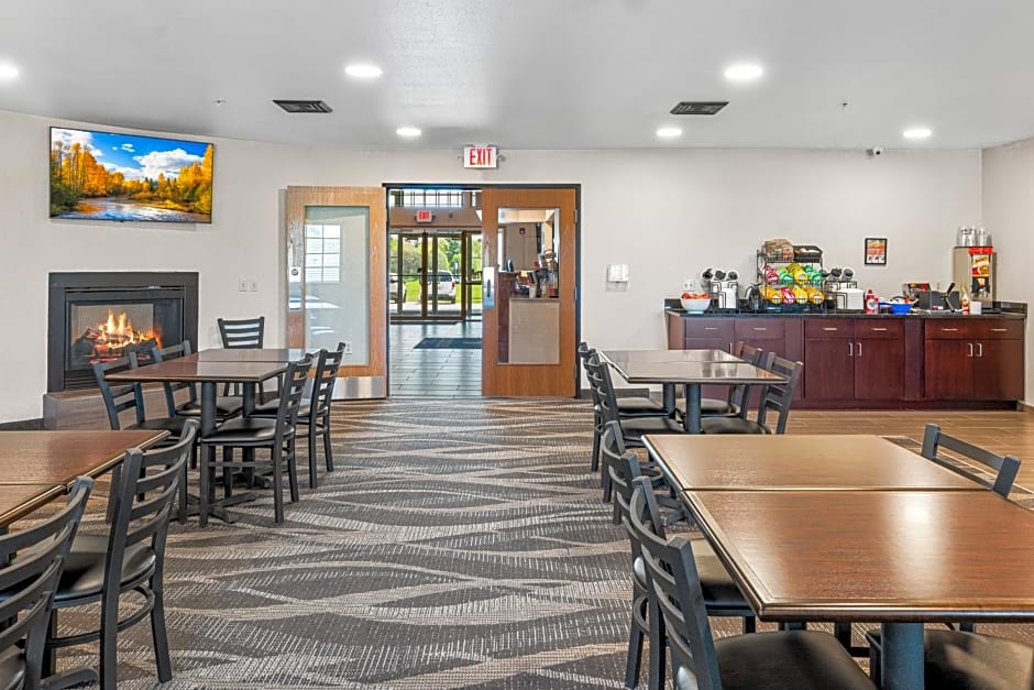 Boarders Inn & Suites by Cobblestone Hotels - Shawano
