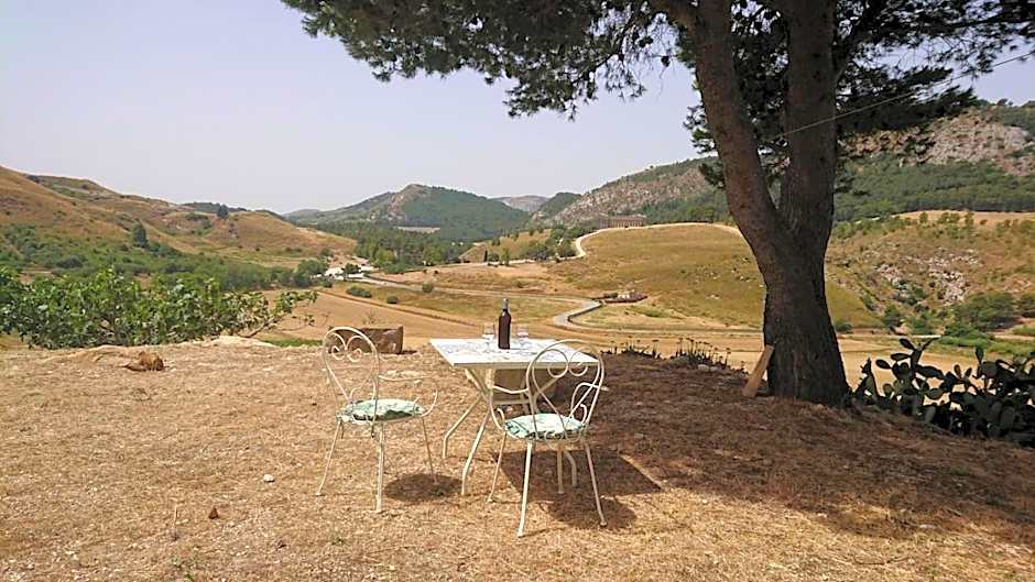 Helimos B&B with Segesta Temple view near Castellammare del Golfo