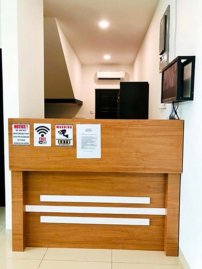 LunaStay (Shared Common Area)