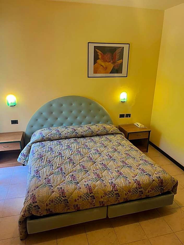 Hotel Ristorante Montenerone Il Poeta