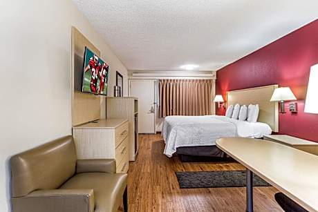 Red Roof Plus Nashville North - Goodlettsville