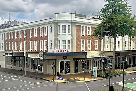 Ramada by Wyndham Hamilton City Center