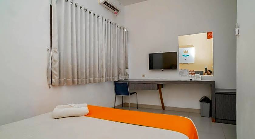Sans Hotel Widarasari Cirebon