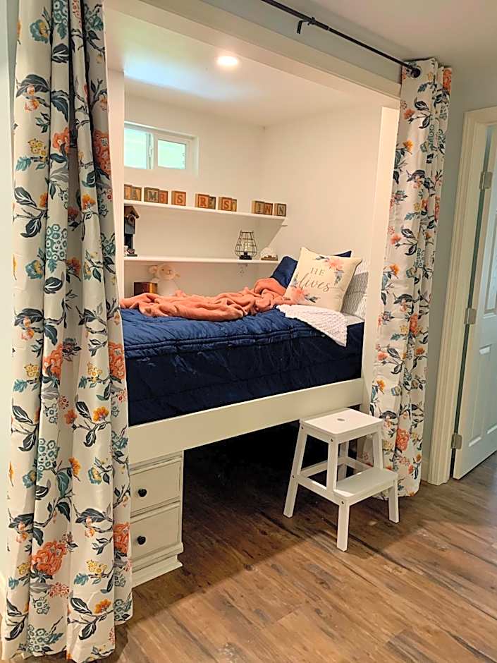 Lamb's Rest Inn B&B – New Braunfels, TX