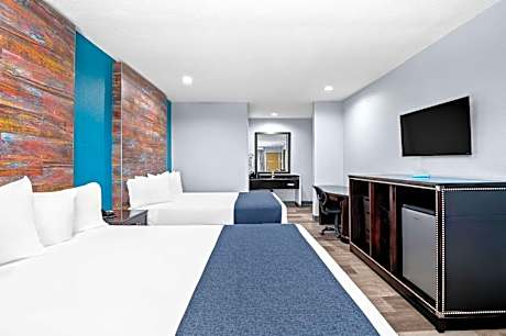 Queen Room with Two Queen Beds - Non-Smoking