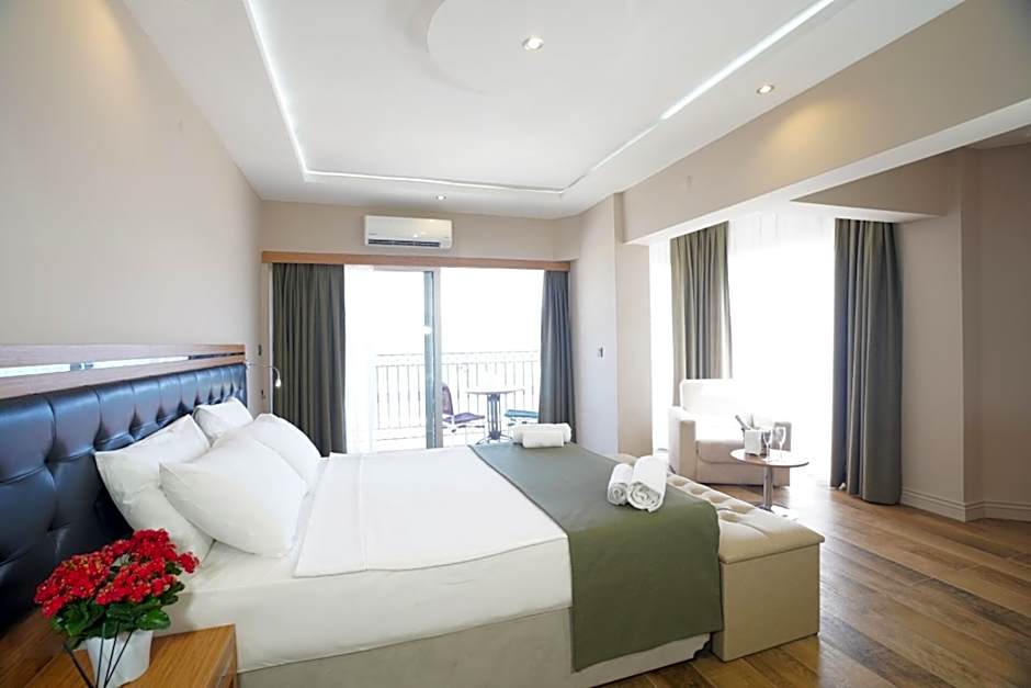 Aurasia Sea Side Hotel
