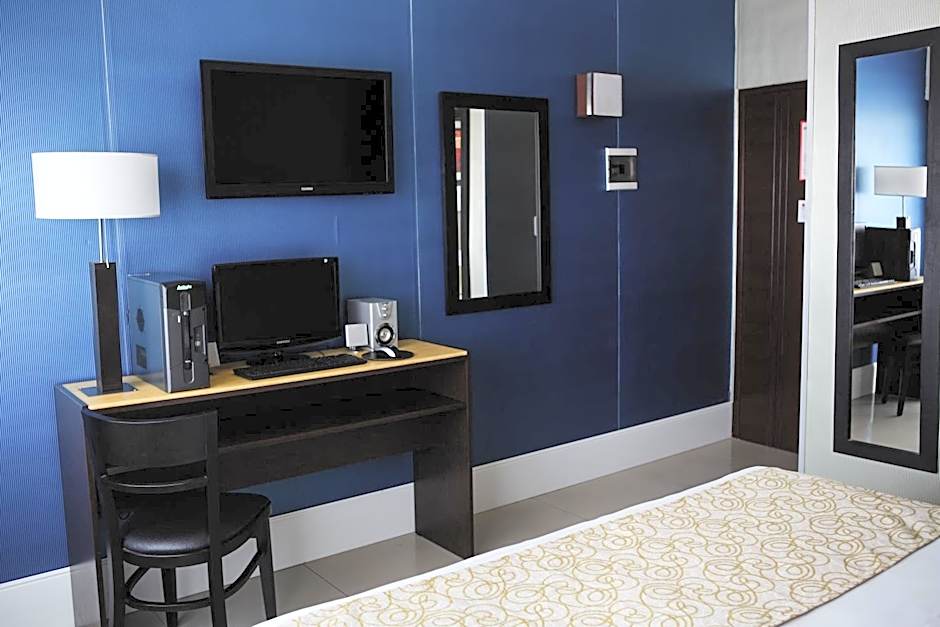 Ker Urquiza Hotel & Suites