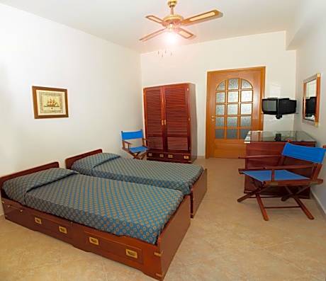 Standard Triple Room with Beach Access