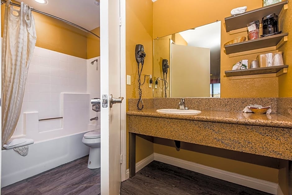 Budget Inn Anaheim / Santa Fe Springs