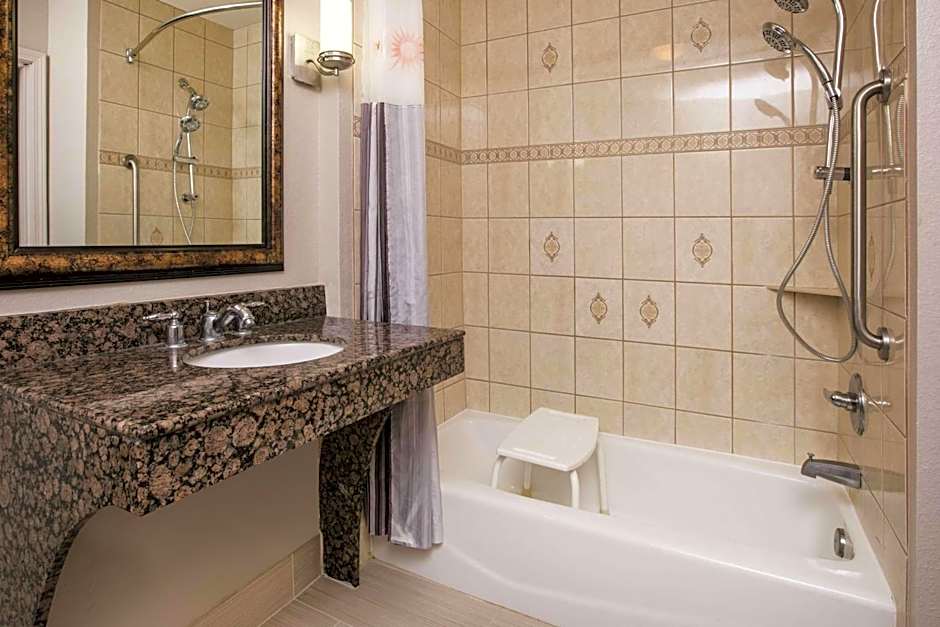 Baymont by Wyndham Dallas South-DeSoto