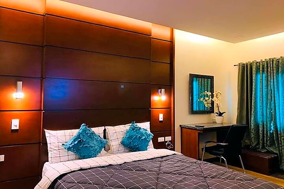 Jo Carter's Hotel & Suites Angeles City