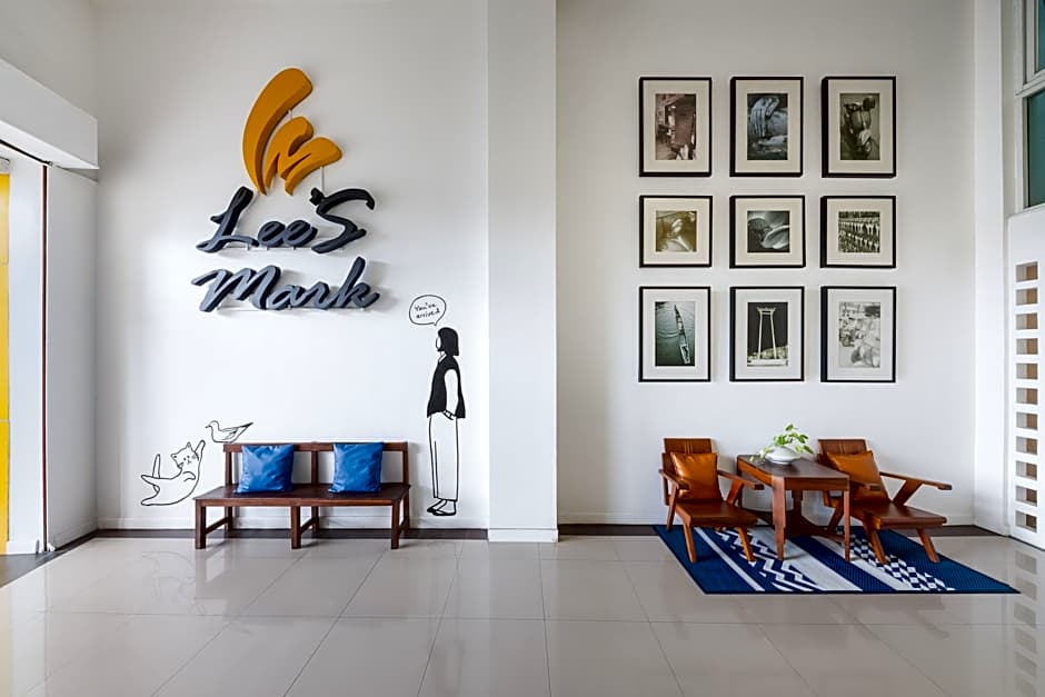 Lee's Mark Residence