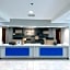 Holiday Inn Express Hotel & Suites Woodland Hills By IHG